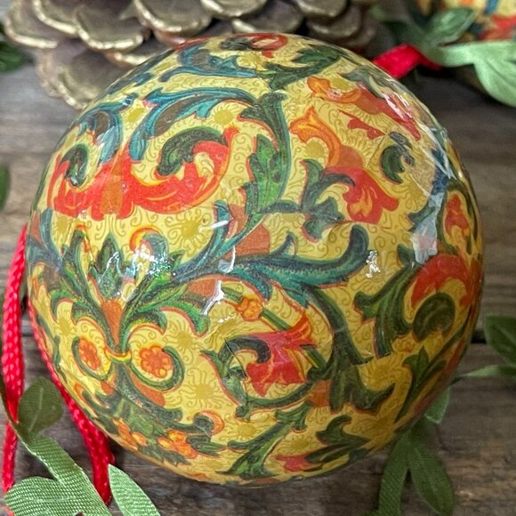 Ornate Classic Paper Mache Holiday Ornaments (set of 6) - Picture 8 of 8